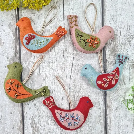 Folk Birds from Felt Craft Kit FBIRD5F {1}