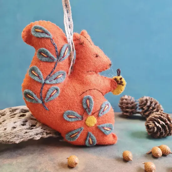 Folk Squirrel from Felt Craft Kit MKFSR1F {1}