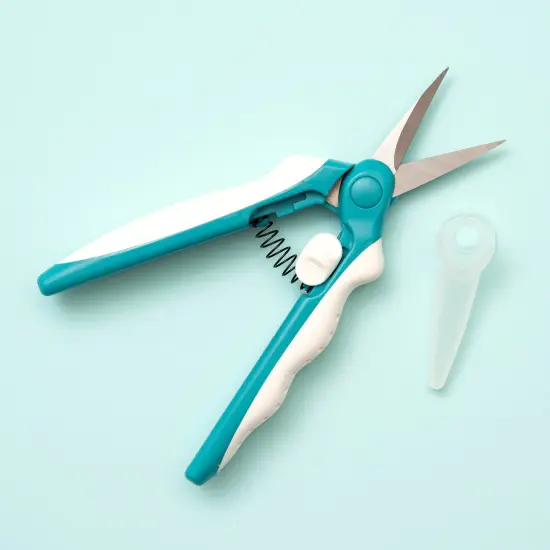 We R Comfort Craft Scissors-Spring Loaded {6}