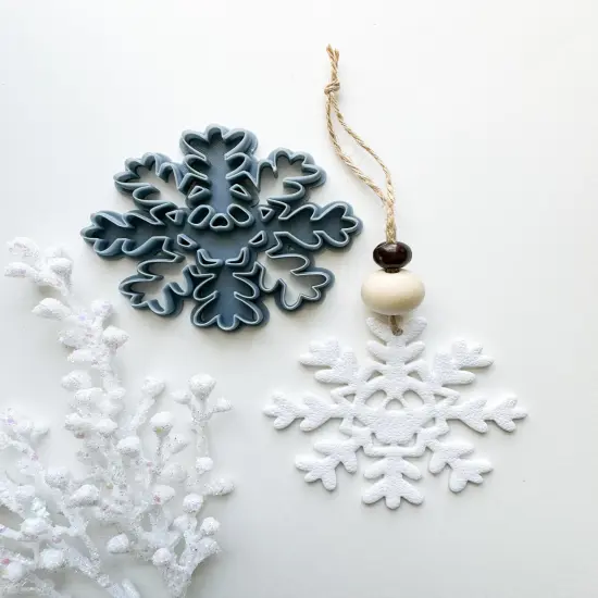 SKULL SNOWFLAKE ORNAMENT | DARK CHRISTMAS | CLAY CUTTER {1}