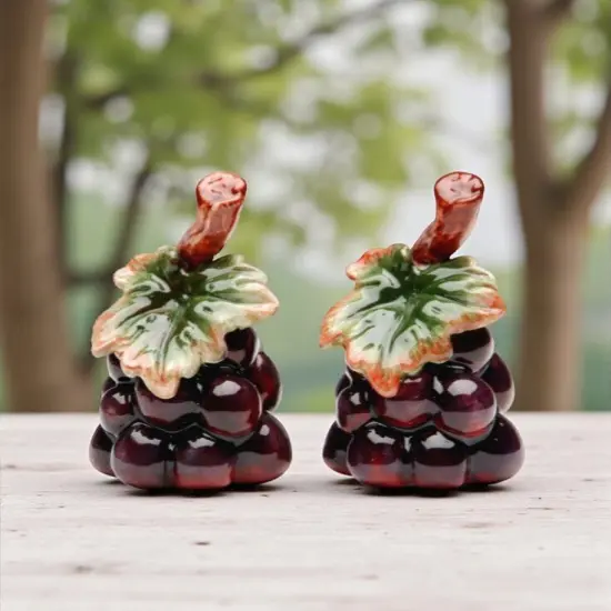 Ceramic Grape Salt and Pepper Shakers, Home D&eacute;cor, Gift for Her, Gift for Mom, Kitchen D&eacute;cor, Dining Table D&eacute;cor {1}