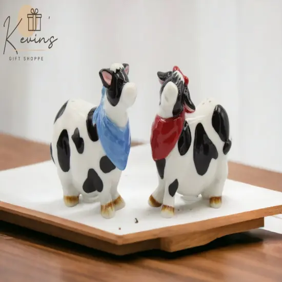 Hand Painted Ceramic Cow Couple Salt & Pepper Shakers, Home D&eacute;cor, Gift for Her, Gift for Mom, Kitchen D&eacute;cor, Farmhouse D&eacute;cor {1}