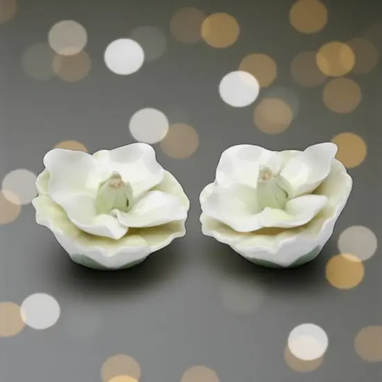 Ceramic Magnolia Flowers Salt & Pepper Shakers, Home D&eacute;cor, Gift for Her, Gift for Mom, Kitchen D&eacute;cor, Wedding Decor {2}