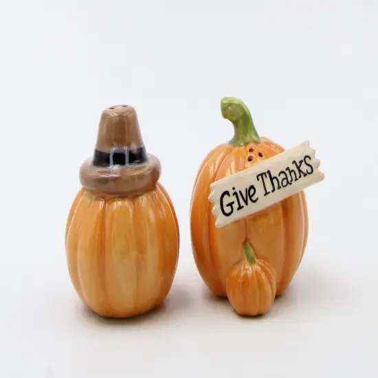 Ceramic Pumpkins with Pilgrim Hat and "Give Thanks" Salt and Pepper, Gift for Her, Mom, Kitchen D&eacute;cor, Fall D&eacute;cor, Thanksgiving D&eacute;cor {2}