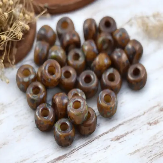 20g Opaque Camel Beige Travertine 2/0 Matubo Beads {1}