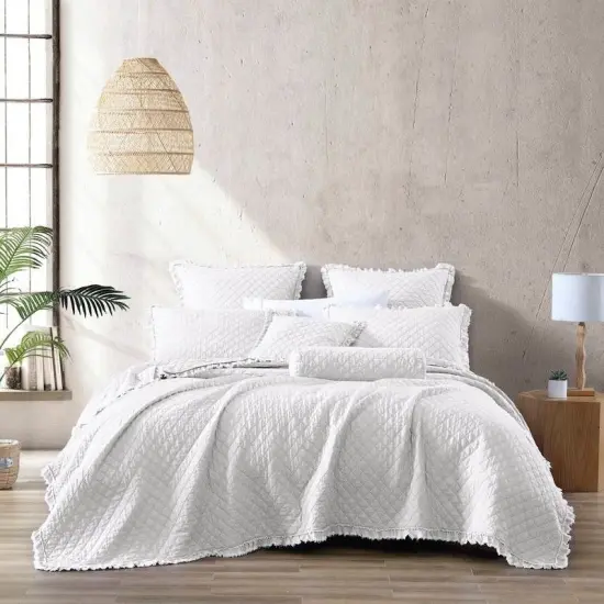 Twin Farmhouse White Microfiber Quilt Set with Frayed Edges {1}