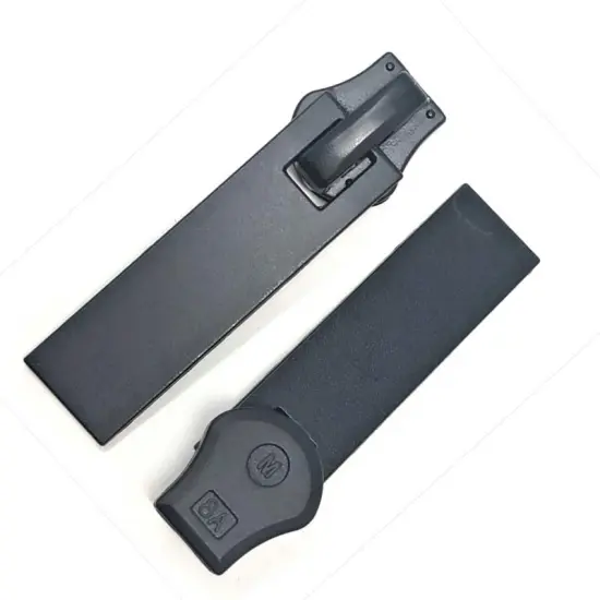 Rectangular Glossy Metal Puller Zipper 8MM in Dull Black {2}