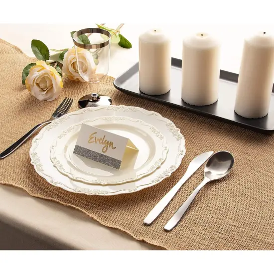 25 Pack Plastic Dinner Plates for Party, Cream with Fine Detailing (10 Inches) White {2}