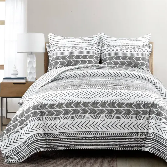 Full/Queen 5-Piece Polyester Reversible Comforter Set with Geometric Patterns Black and White {7}