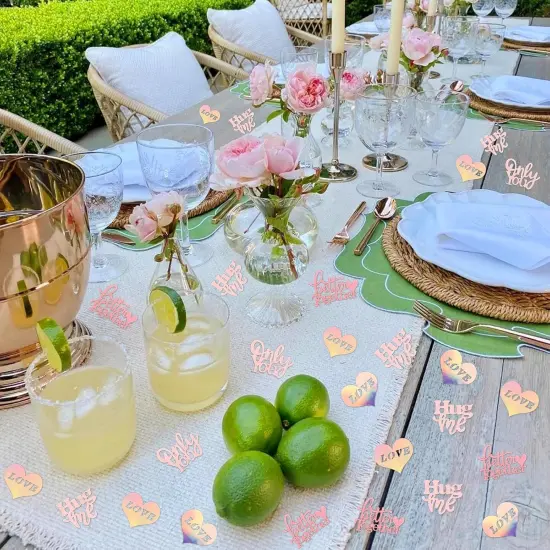 100 PCS Valentine's Day Confetti - Hug Pink {3}