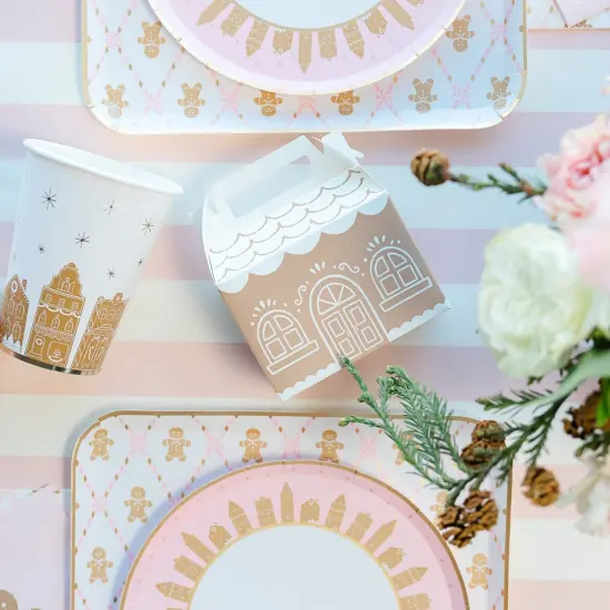 WHITE GINGERBREAD CUPS {2}