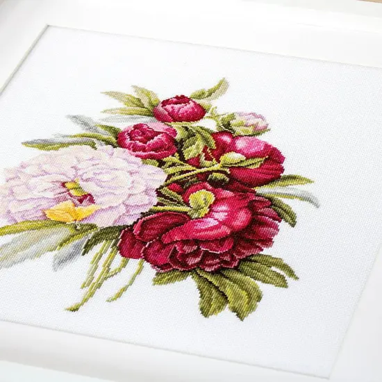 Bouquet with peonies B2354L Counted Cross-Stitch Kit {4}