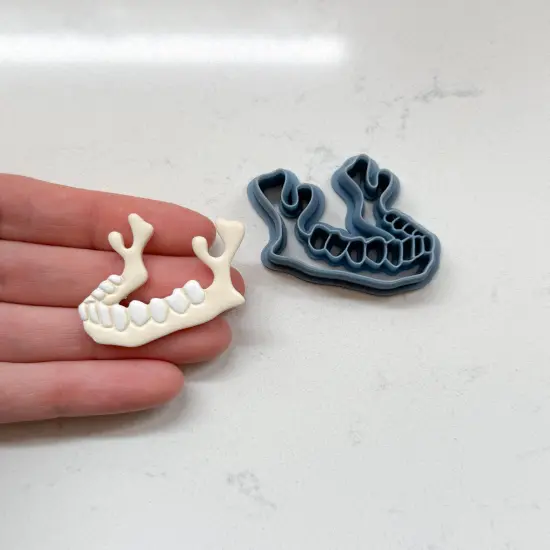 SKELETON BOTTOM JAW | HALLOWEEN 2025 | CLAY CUTTERS {3}
