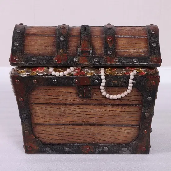Small Pirate Treasure Chest Statue {4}