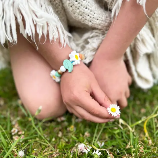 DAISY BRACELET GIFT KIT {6}
