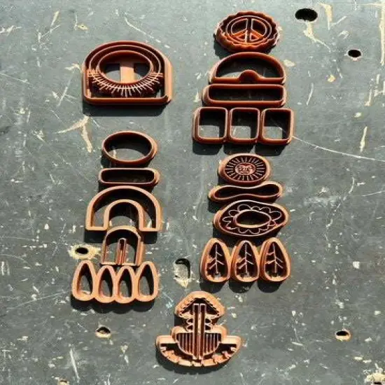 RUSTED CHANDELIER | THERETRODOLLHOUSE COLLAB | POLYMER CLAY CUTTER {3}