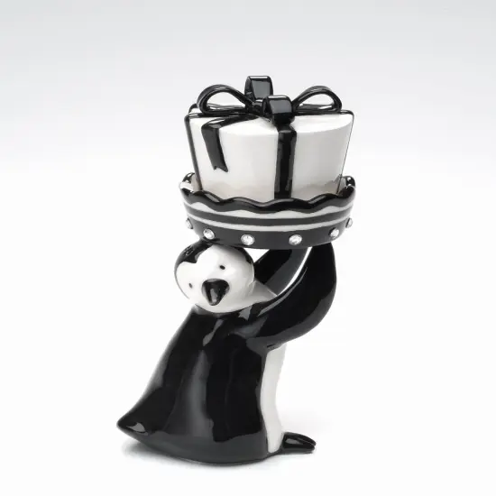 Ceramic Christmas Penguin with Present Salt & Pepper Shakers, Home D&eacute;cor, Gift for Her, Gift for Mom, Kitchen D&eacute;cor, Christmas D&eacute;cor {2}
