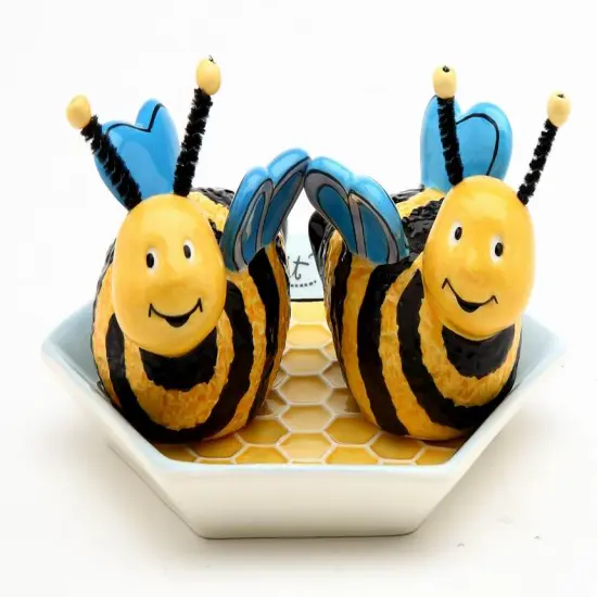 Let it Bee: Hand Painted Ceramic Bumblebees Salt & Pepper With Plate ( Set Of 3 ), Home D&eacute;cor, Gift for Her, Gift for Mom, Kitchen D&eacute;cor {3}