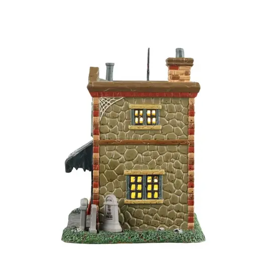 Lemax Spooky Town Halloween Village: Hocus Focus Undead Portrait Studio {2}