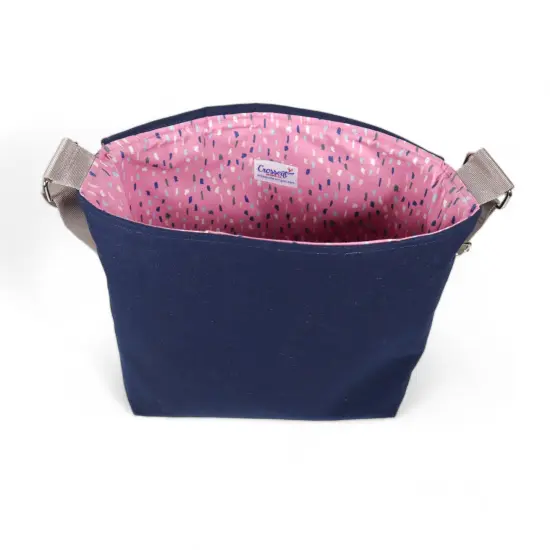 Crosscut Sewing Co.&reg; Messenger Bag Sewing Project Kit for Beginners Rain navy {4}