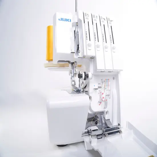 JUKI MO-114D 2/3/4 Thread Overlock Serger Machine {5}