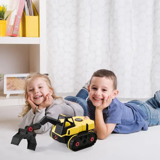 Stanley Jr. Take Apart: Claw Truck {5}