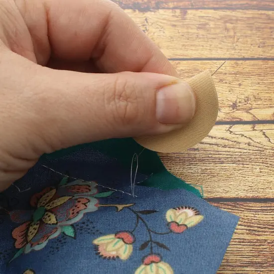 The Beadsmith Needle Puller &ndash; Basic Elements &ndash; Rubber Disc Grabs Needles to Pull Through Sewing Leather, Heavy Weight Material and Multiple Layers of Fabric &ndash; Includes 3 Pieces {4}