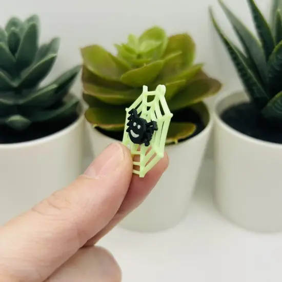 Glow Web Charms with Spider, 28x29m {6}