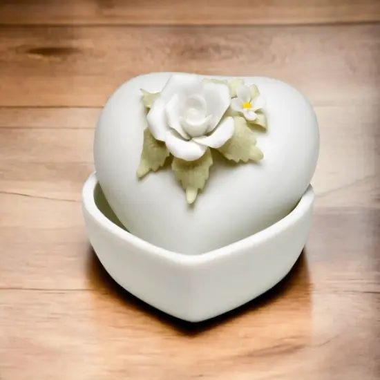 Ceramic Small Heart Shape Jewelry Box with Rose Flower, Home Décor, Gift for Her, Gift for Mom, Wedding Gift, Vanity Decor {2}