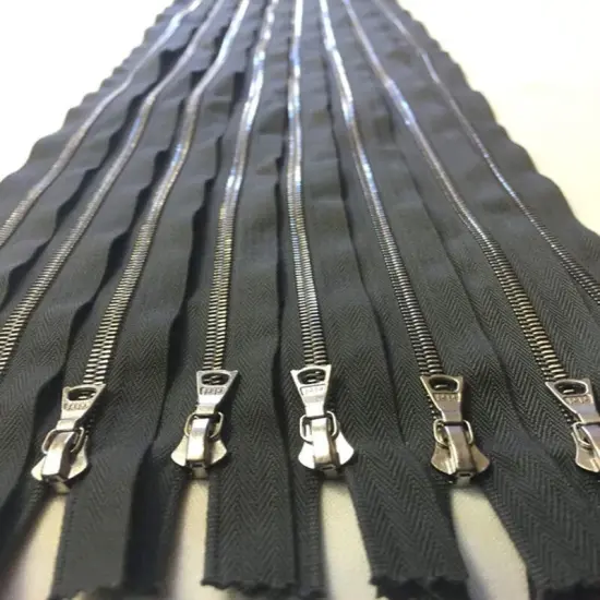 Zipper &ndash; Grey 4MM Open Bottom with Nickel Finish 22.5" {4}