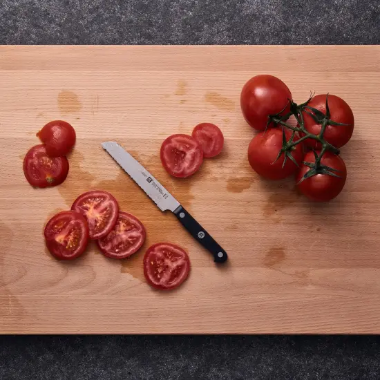 ZWILLING Gourmet 5-inch Z15 Serrated Utility Knife {5}