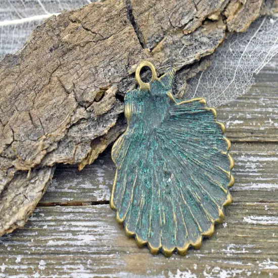 *2* 41x36mm Bronze Patina Sea Shell Starfish Pendants {3}