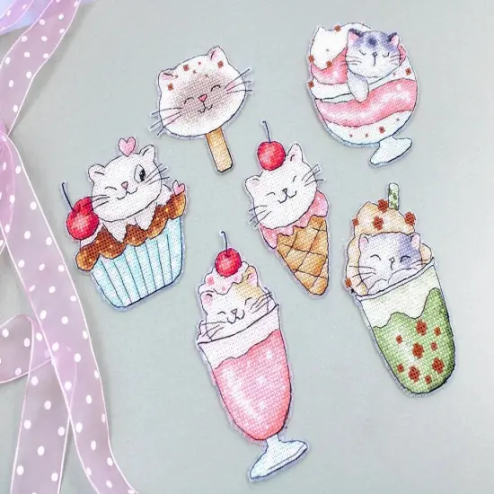 Summer Kitties Kit L8089 Counted Cross Stitch Kit {2}