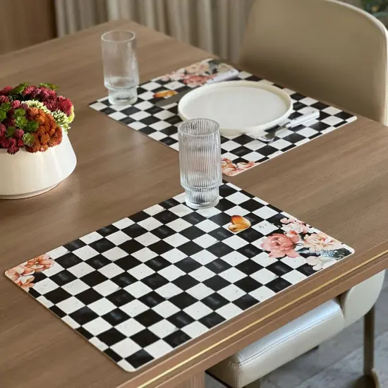 Chic Checkered Placemats {2}