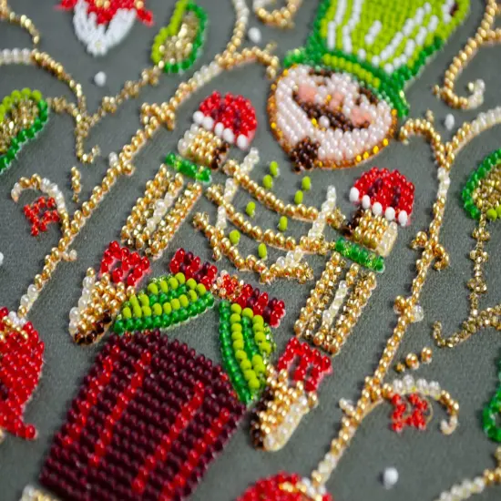 Bead Embroidery Kit - Hero of the Christmas Night {4}