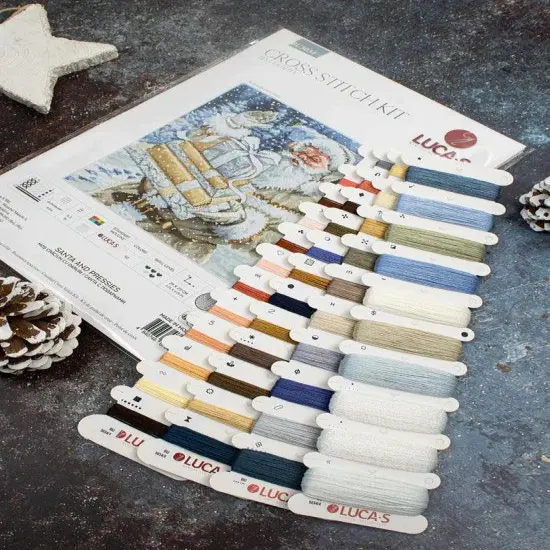 Santa and Pressies BU5034L Counted Cross-Stitch Kit {3}