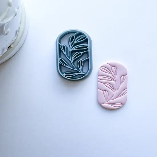 STAINED GLASS LEAVES OVAL | GARDEN FLORAL | CLAY CUTTER {1}