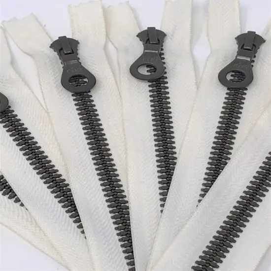 Zipper &ndash; Off-White 7" Plastic Molded 3 Brown Teeth Closed Bottom Non-Separating {6}