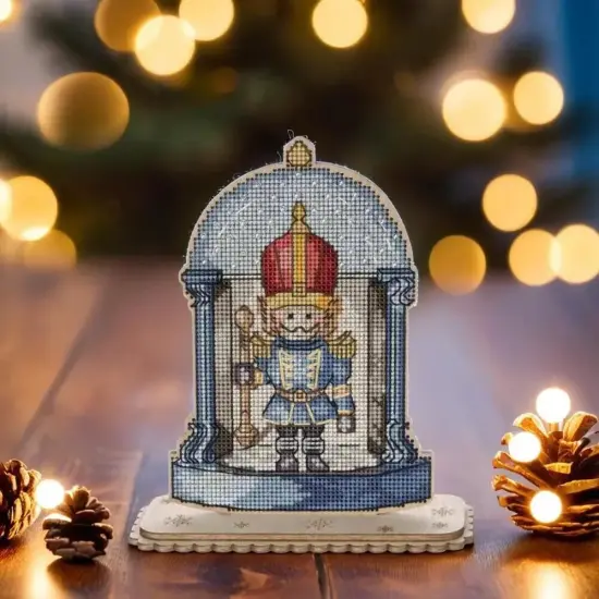 Christmas Soldier Cross-stitch kit on wood FLW-049 {1}