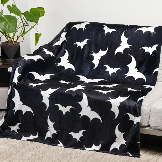 Gothic Bat Pattern Throw Blanket - Halloween Themed {2}