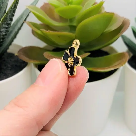 Black and Gold Flower Charms, 16x13mm {4}