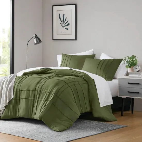 Polyester Pinch Pleat Comforter Set with Matching Shams {10}
