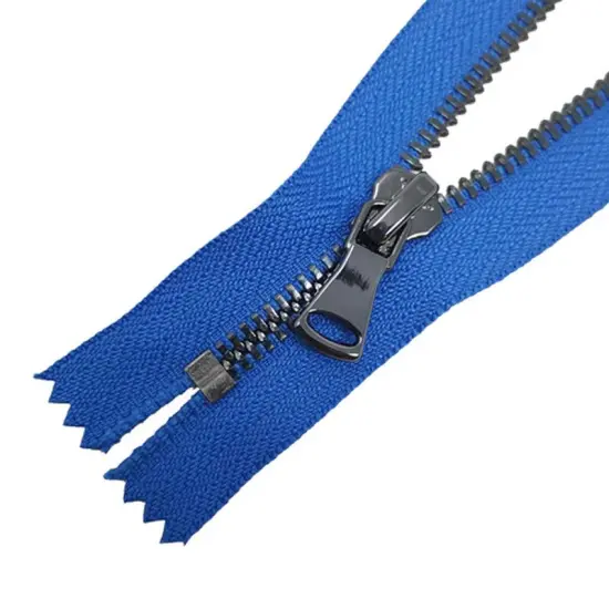5MM One Way Non Separating Closed Bottom Zipper 7" {2}