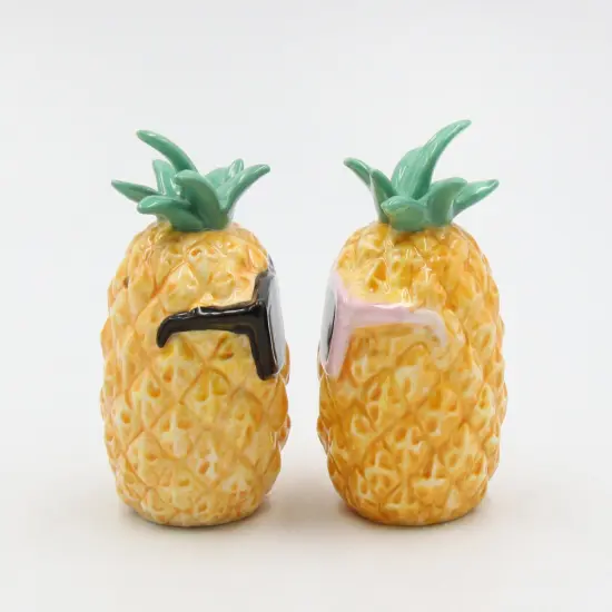 Ceramic Pineapples Wearing Sunglasses Salt and Pepper Shakers, Home D&eacute;cor, Gift for Her, Gift for Mom, Kitchen D&eacute;cor {3}