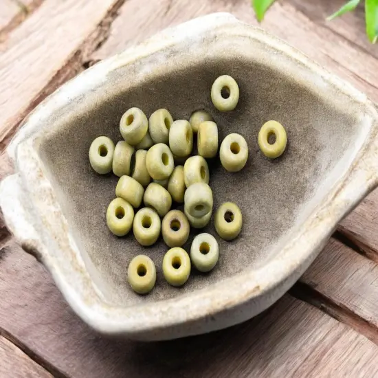 20g Matte Lemon Nebula 2/0 Matubo Beads {3}