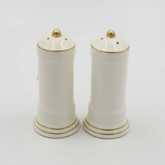 Ceramic Christmas Holly Salt And Pepper Shakers, Home D&eacute;cor, Gift for Her, Gift for Mom, Kitchen D&eacute;cor, Christmas D&eacute;cor {3}