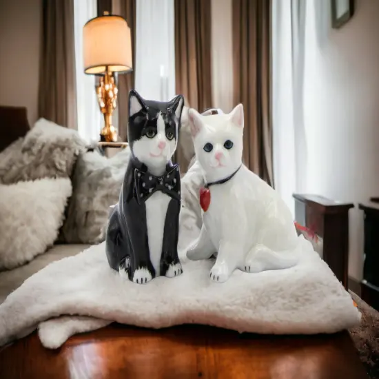 The Purr-fect Couple: Ceramic Valentine's Day Cats Salt And Pepper Shakers, Home D&eacute;cor, Gift for Her or Mom, Kitchen D&eacute;cor, Cat Lovers Gift {2}