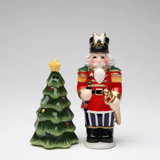 Ceramic Christmas Nutcracker and Tree Salt & Pepper, Home D&eacute;cor, Gift for Her, Gift for Mom, Kitchen D&eacute;cor, Christmas D&eacute;cor {3}
