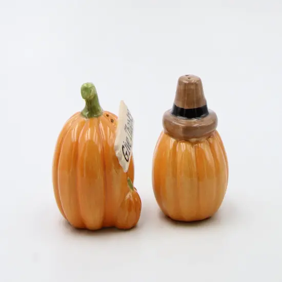 Ceramic Pumpkins with Pilgrim Hat and "Give Thanks" Salt and Pepper, Gift for Her, Mom, Kitchen D&eacute;cor, Fall D&eacute;cor, Thanksgiving D&eacute;cor {4}