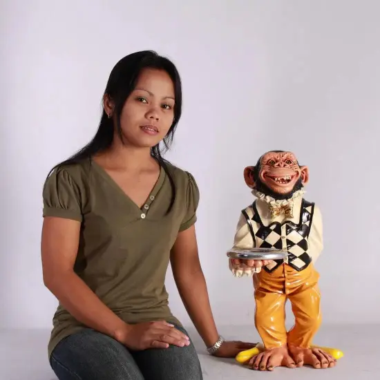 Small Monkey Butler Statue {3}